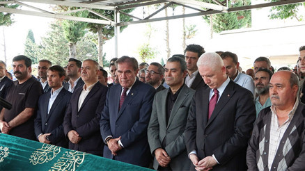 Demirören Medya TV Grup Başkanı Murat Yancı’nın babası son yolculuğuna uğurlandı