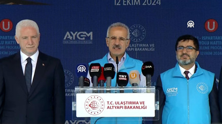 Bakan Uraloğlu, Halkalı-Ispartakule Hızlı Tren Şantiyesinde açıklamalarda bulundu