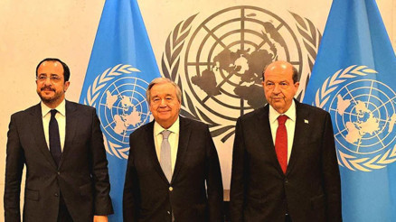 Kıbrıs için tarihi toplantı: Tatar, Guterres ve Christodoulides bir araya geldi Kıbrıs için tarihi toplantı: Tatar, Guterres ve Christodoulides bir araya geldi