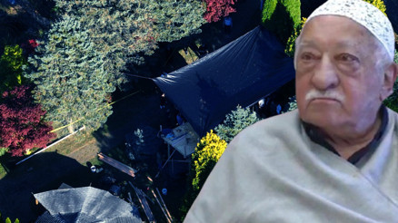 FETÖ elebaşı Fetullah Gülenin cenazesine QR kodla girildi... CNN Türke engelleme FETÖ elebaşı Fetullah Gülenin cenazesine QR kodla girildi... CNN Türke engelleme