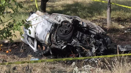 Malatya’da kontrolden çıkan otomobil yandı: 2 kişi hayatını kaybetti