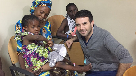 Çocukları yaşama bağlayan Türk Çocukları yaşama bağlayan Türk