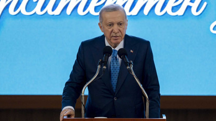 Manas Üniversitesi üst üste 2 kez ilk 1000e girdi... Cumhurbaşkanı Erdoğan: İdeallerinizle bağlarınızı asla kaybetmeyin