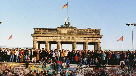 ‘Utanç Duvarı’nın yıkılışının 35’inci yılı