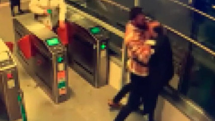 Marmarayda güvenlik görevlisi kendisine saldıran kişiyi bacağından vurdu