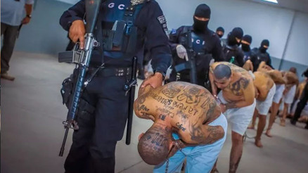 Mega hapishane yeniden dünya gündeminde: İşkence iddiaları kapılarını açtırdı Mega hapishane yeniden dünya gündeminde: İşkence iddiaları kapılarını açtırdı