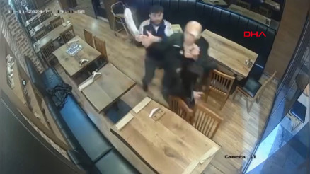 Beyoğlu’nda restoranda palalı dehşet; Mülk sahibi baskın yapıp kadına saldırdı