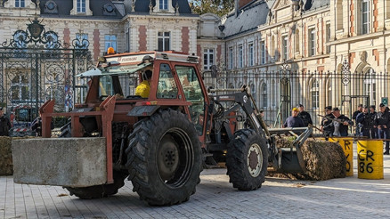 Fransız çiftçilerden yeniden eylem kararı