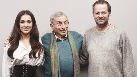 Bu filmde her şey ters köşe