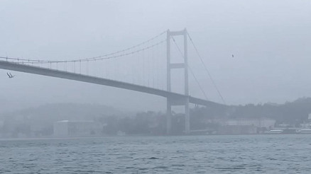 İstanbul Boğazında gemi trafiğine sis engeli