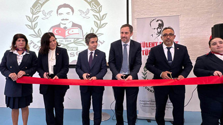 Londra’da Bülent Ecevit Türk Okulu açıldı