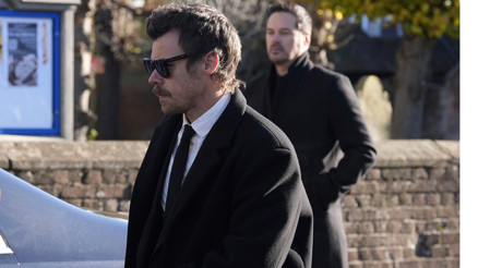 Müzik dünyasının acı günü... Genç yaşında ölen ünlü şarkıcıya son veda