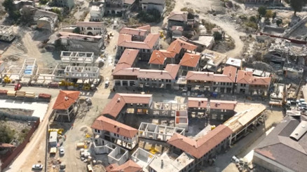 Tarihi Uzun Çarşıda asrın felaketinin izleri siliniyor