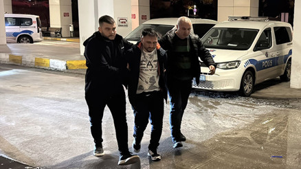 Teknik direktör Ersin Akanın öldürülmesine ilişkin Edirnede 13 şüpheli gözaltına alındı Teknik direktör Ersin Akanın öldürülmesine ilişkin Edirnede 13 şüpheli gözaltına alındı