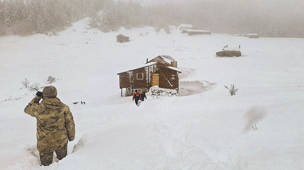 Kar esareti 2 can aldı... Çobanlar yaylalarda mahsur kaldı Kar esareti 2 can aldı... Çobanlar yaylalarda mahsur kaldı