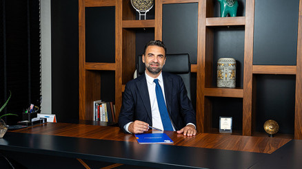 İsteyen herkesi ev ve araba sahibi yapıyoruz