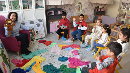 Pembe koltuklu öğretmenden öğretici masallar Pembe koltuklu öğretmenden öğretici masallar