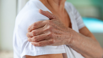 Her kol ağrısı aynı değil Boyun fıtığı ya da kalp hastalığı zannediliyor ama...