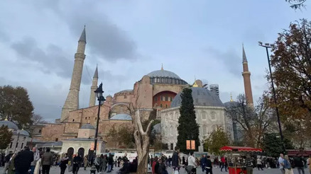 Demirören Yayınlarından Ayasofya kitabı: Albümün tıpkıbasımı yapıldı