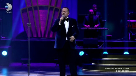 Ata Demirer, 50. Pantene Altın Kelebek Ödül Töreni’nde