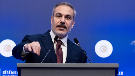 Dohada İran ve Rusya ile konuştuk Dışişleri Bakanı Hakan Fidan: Onlar da telefon etti ve Esad o akşam gitti