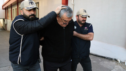 FETÖden 6 yıl 3 ay hapis cezasıyla aranıyordu Sokakta yürürken yakalandı