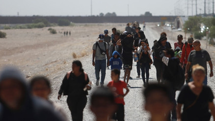 Göç krizi çözülemedi: Avrupada aşırı sağ yükseliyor