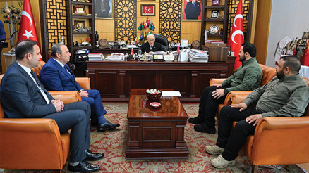 MHP Lideri Bahçeli Suriyeden gelen heyeti kabul etti MHP Lideri Bahçeli Suriyeden gelen heyeti kabul etti