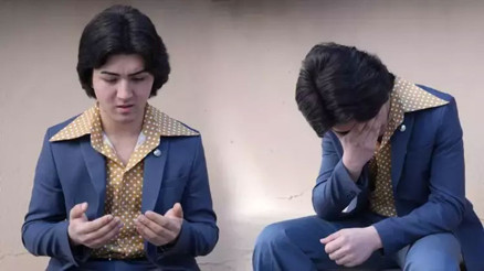 Ferdi Tayfurun genç hayranı hastane önünden ayrılmıyor: Nöbet tutarak dua ediyor Ferdi Tayfurun genç hayranı hastane önünden ayrılmıyor: Nöbet tutarak dua ediyor