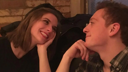 O aşk dolu bakışların arasına  başka bir kadın girdi... Ünlü kocası onu da yeni doğan bebeğini de yasak aş uğruna bir kenara attı