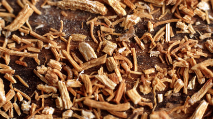 Araştırmalarla doğrulandı: Saçları uzatıyor, dökülmeyi önlüyor Uzmanı nasıl kullanılması gerektiğini açıkladı…