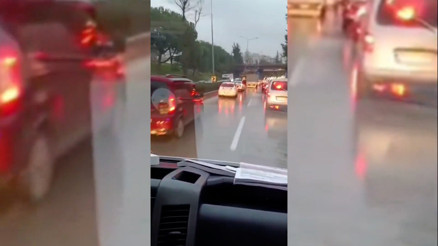Görüntüler Bursadan... Fermuar sistemi ile ambulansa yolu böyle açtılar
