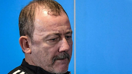 Beşiktaşta Sergen Yalçın sahaya iniyor O maçtan itibaren takımın başında olacak Beşiktaşta Sergen Yalçın sahaya iniyor O maçtan itibaren takımın başında olacak