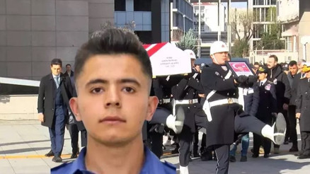 Şehit polis Emirhan Aramış için İstanbul Emniyet Müdürlüğü’nde tören Şehit polis Emirhan Aramış için İstanbul Emniyet Müdürlüğü’nde tören