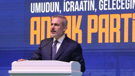 Dışişleri Bakanı Hakan Fidandan Suriye mesajı: Yaptırımlar kalksın, altyapı yeniden kurulsun diye çalışıyoruz Dışişleri Bakanı Hakan Fidandan Suriye mesajı: Yaptırımlar kalksın, altyapı yeniden kurulsun diye çalışıyoruz