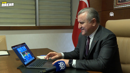 Bakan Bak, Yılın Kareleri oylamasına katıldı