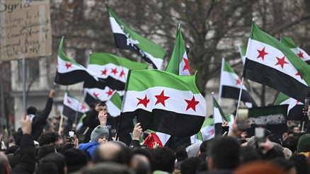 Son dakika... Şamdaki Emevi Camisinde izdiham: Ölü ve yaralılar var... AA kameramanı keskin nişancı saldırısında hayatını kaybetti