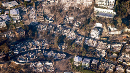 Zengin de yoksul da öfkeli: Los Angeles niye kül oldu... Suçlu aranıyor