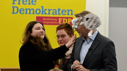 Kampanya başladı, saldırılar da