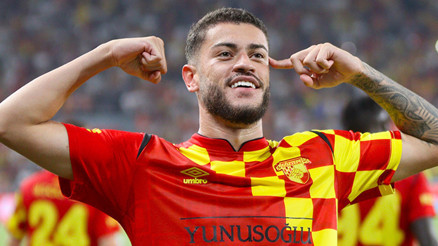 Beşiktaşın gündemindeki Romulo için Göztepede görüşmeler başladı