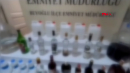 Beyoğlunda sucu dükkanına sahte içki operasyonu Damacana ve bidonlarda 72 litre ele geçirildi