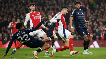 Arsenal skoru koruyamadı, 8 dakikada yıkıldı