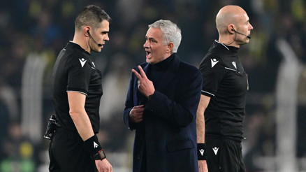 Jose Mourinhodan hakem tepkisi: Maça büyük bir etkisi oldu