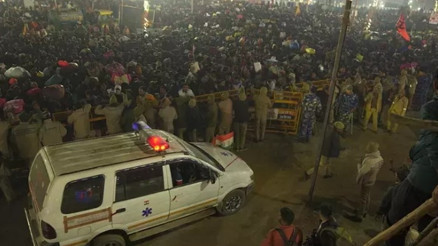 Hindistan’da düzenlenen Maha Kumbh Festivali’nde izdiham: Çok sayıda ölü ve yaralı Hindistan’da düzenlenen Maha Kumbh Festivali’nde izdiham: Çok sayıda ölü ve yaralı