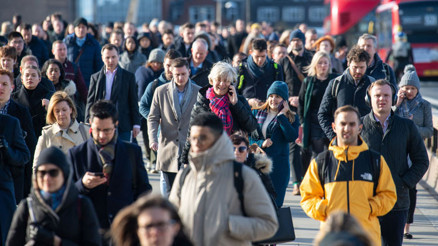 İngiltere de yaşlanıyor
