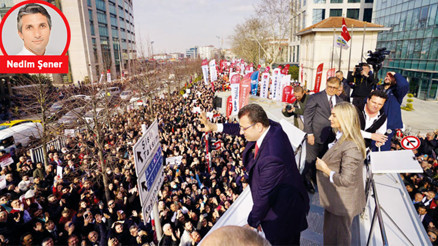 Gazeteciler, “Birbirini sattı mı” diye tartışıyor... ‘Bay en mağdur Ekrem’ kahraman rolü oynuyor