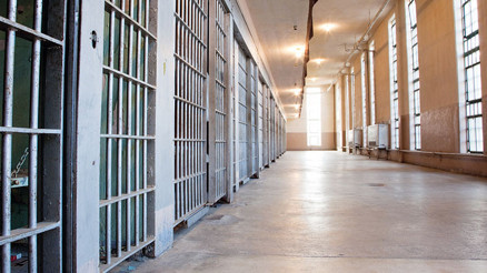 Savcılık ve cezaevi yetkilileri Hürriyet’e konuştu: Cam bardak mevzuata uygun