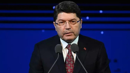 Bakan Tunç: Depremde sorumluluğu bulunanlarla ilgili olarak, yargımız gerekli hesabı sormaya devam ediyor