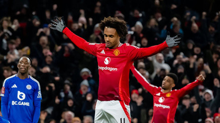 Manchester United, son dakikada güldü Leicester City karşısında turladı