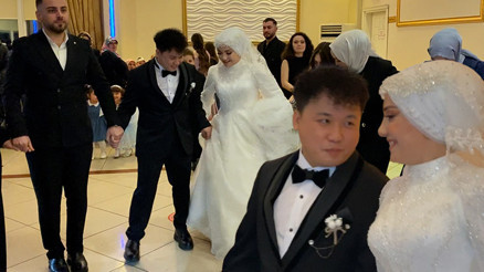 5 bin kilometre uzaktan gelen aşk: Müslüman olup Taha ismini alarak Neslihan ile evlendi 5 bin kilometre uzaktan gelen aşk: Müslüman olup Taha ismini alarak Neslihan ile evlendi